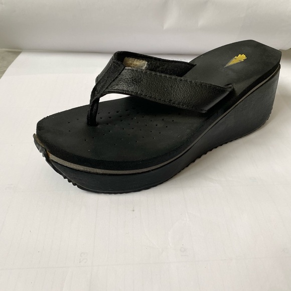 Volatile Platform Wedge Thong Sandals, size 7 - Picture 4 of 10